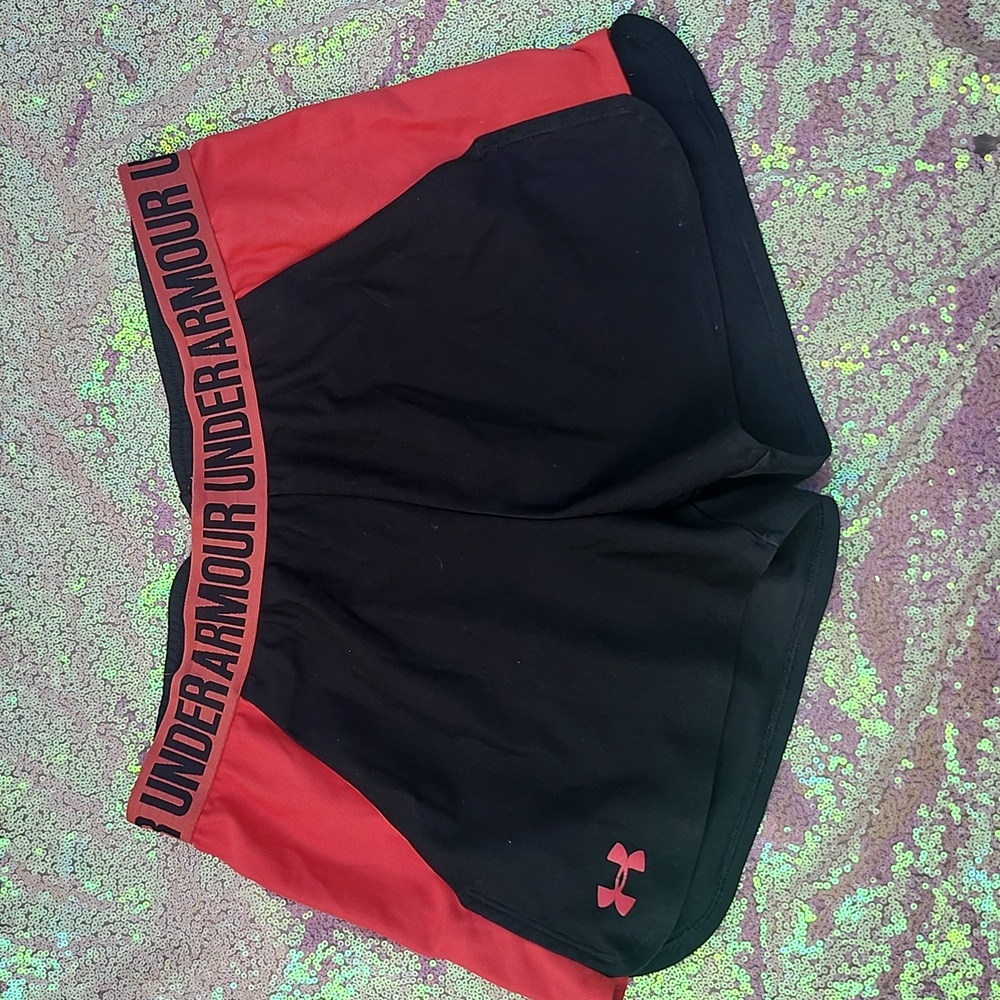 Under Armour Women's Athletic Shorts in Black and Pink! Medium!